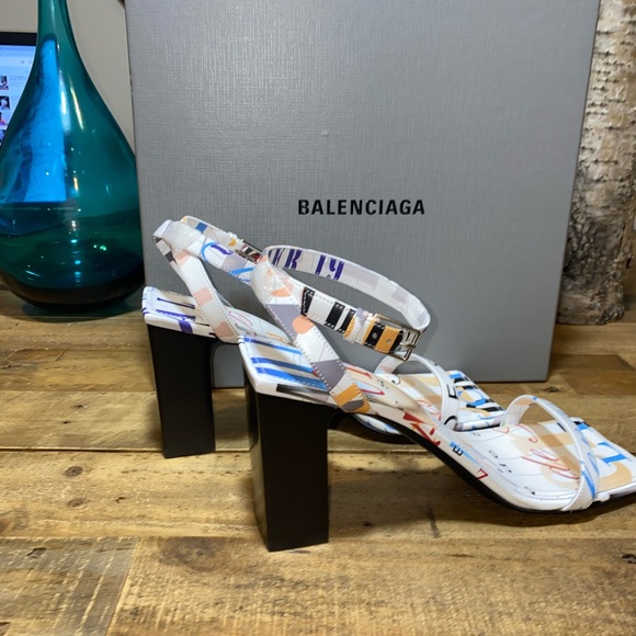 Balenciaga Block Heel Printed Ankle Wrap Sandals - Picture 9 of 13